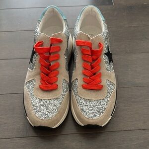 Stylish Women's Glitter Sneakers with Red Laces